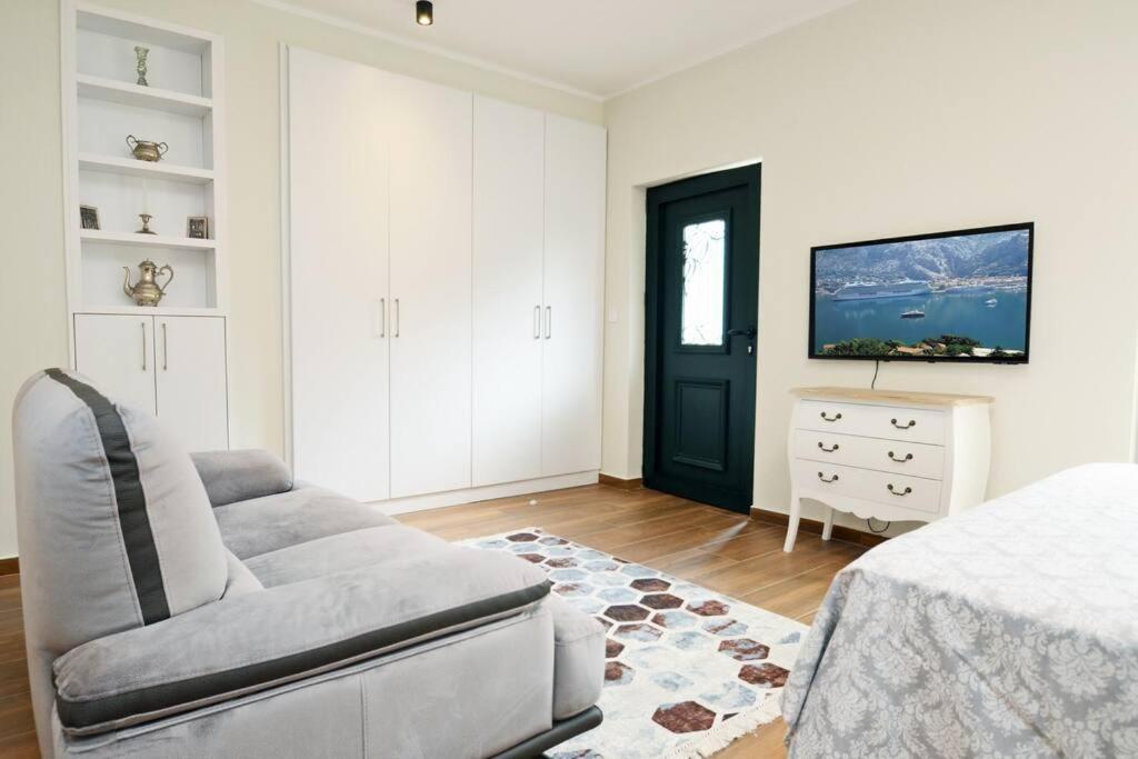 Appartement Urban Escape For Two In Kotor Extérieur photo