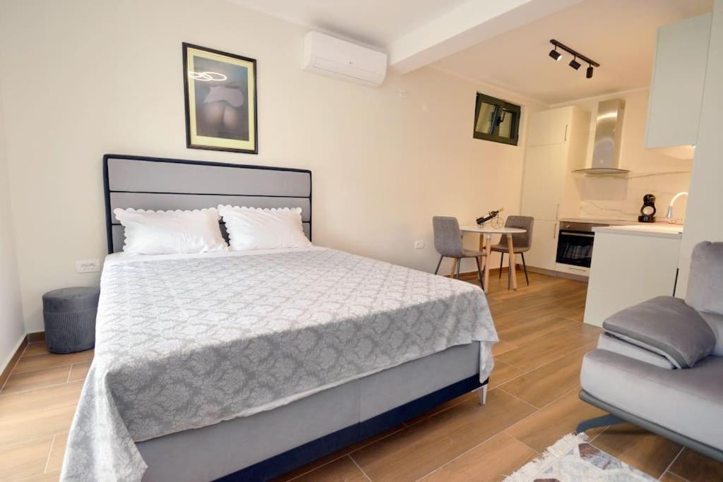 Appartement Urban Escape For Two In Kotor Extérieur photo